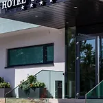 New Splendid & - Adults Only Mamaia