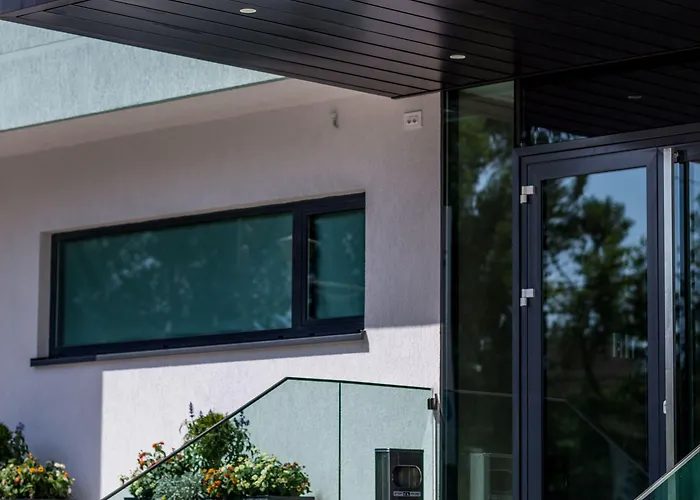 New Splendid & - Adults Only Mamaia