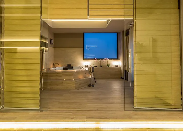 New Splendid & - Adults Only 4* Mamaia