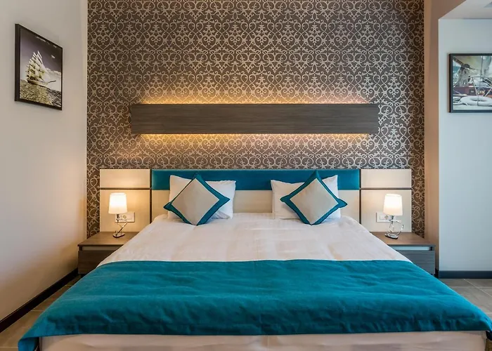 New Splendid & - Adults Only Mamaia